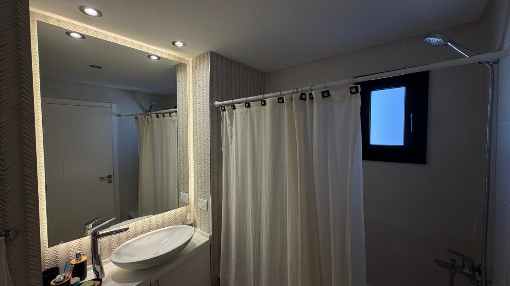 DEPARTAMENTO 2 AMBIENTENTES LA MADRID al 2600