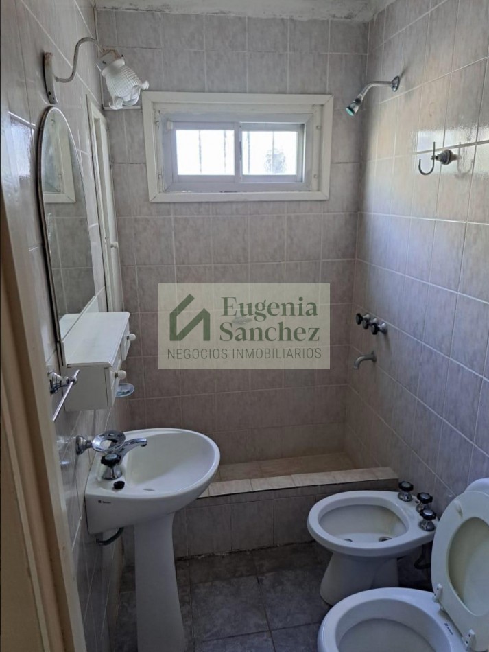 Casa con amplio lote de frente, APTO CREDITO