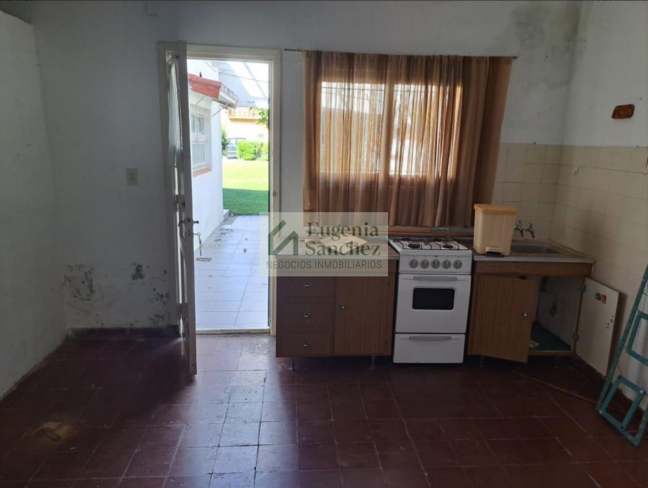Casa con amplio lote de frente, APTO CREDITO